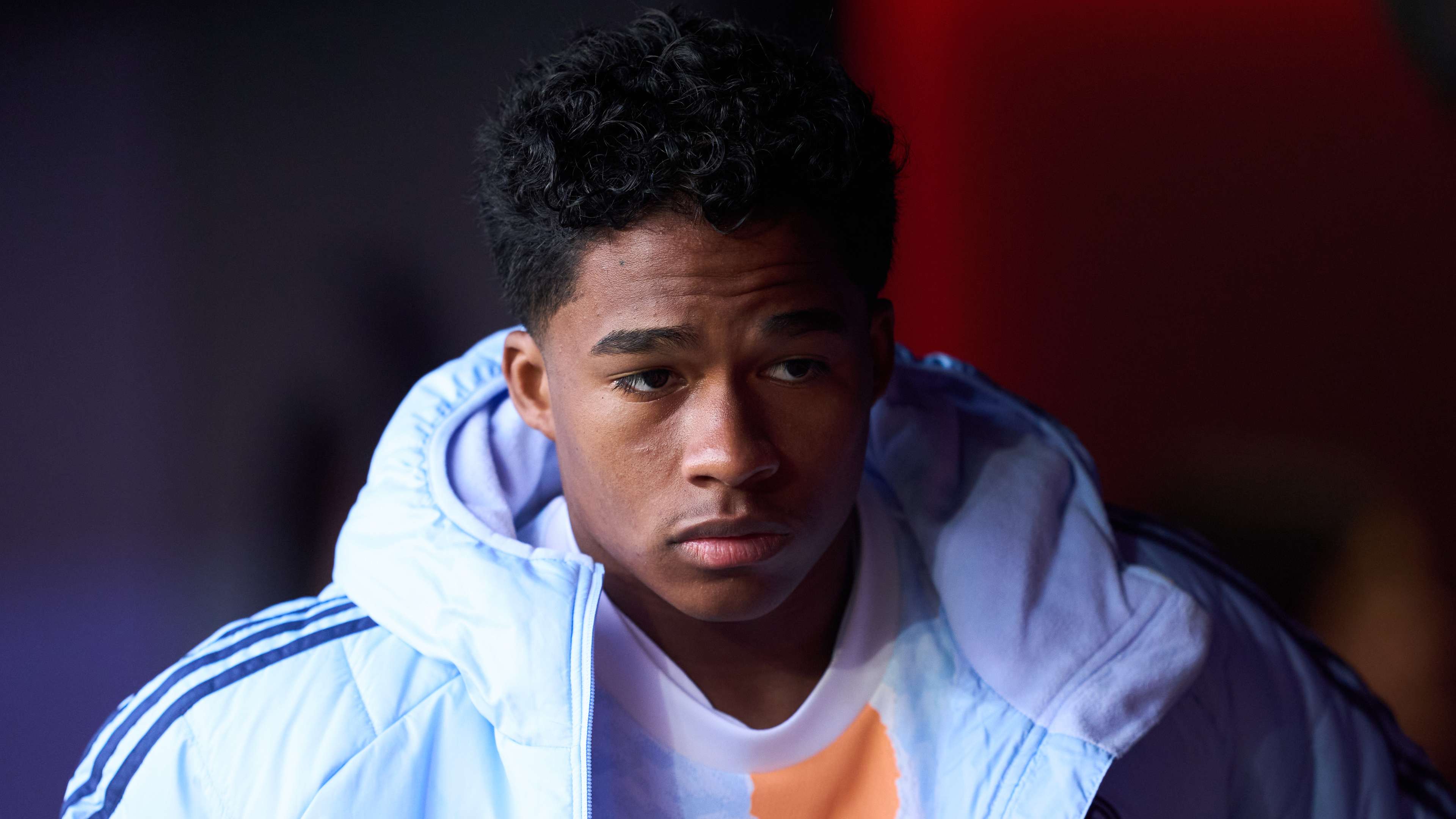 他的公众形 他的公众形