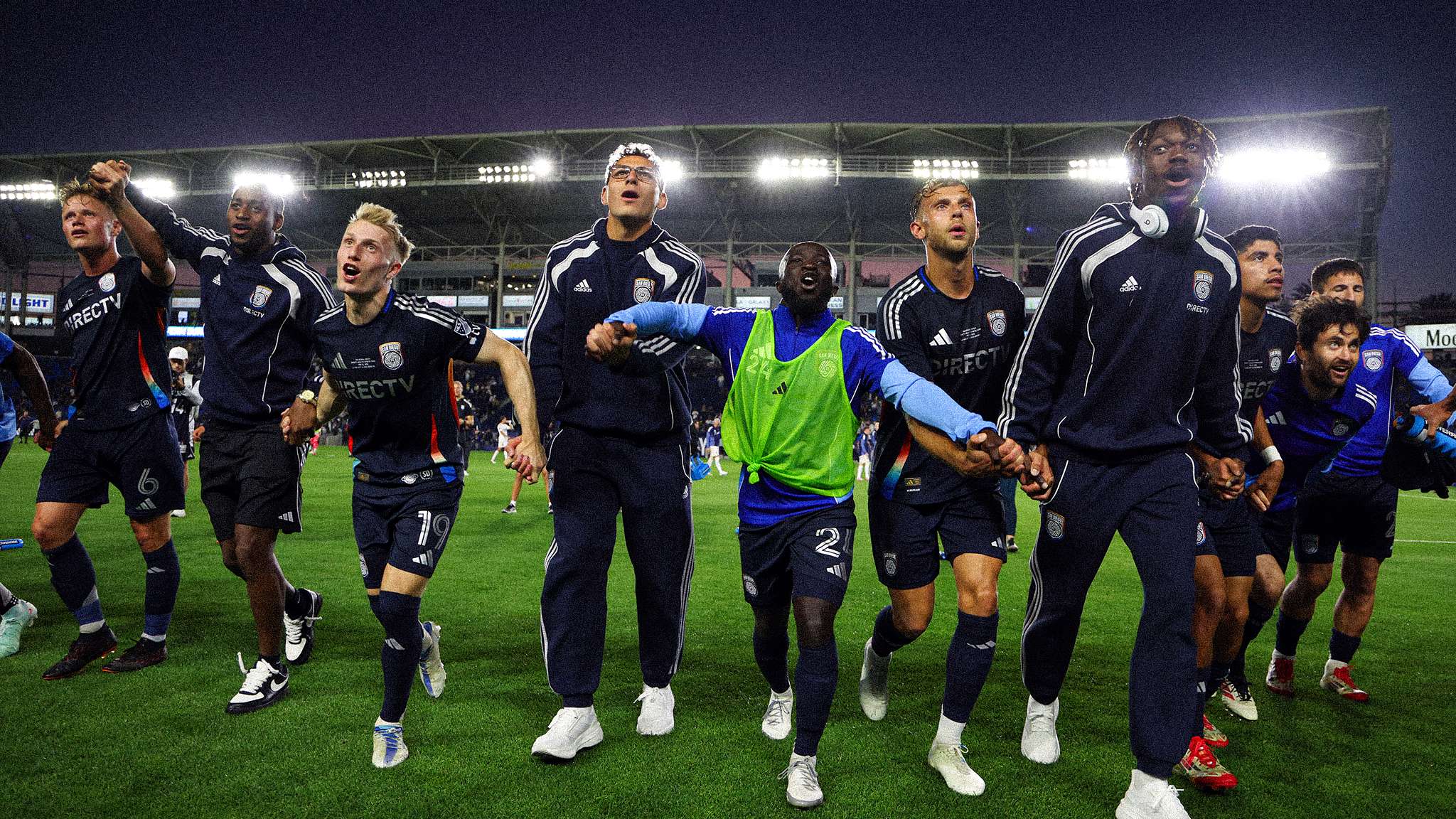 先行离开 先行离开